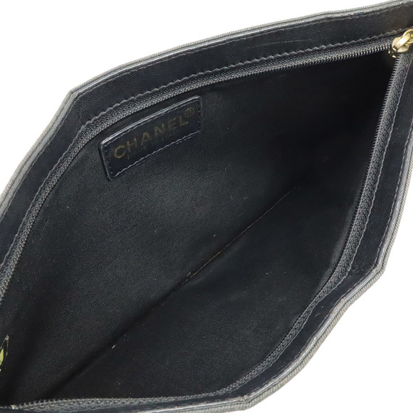 CHANEL Black Leather Shoulder Bag - Picture 8 of 10